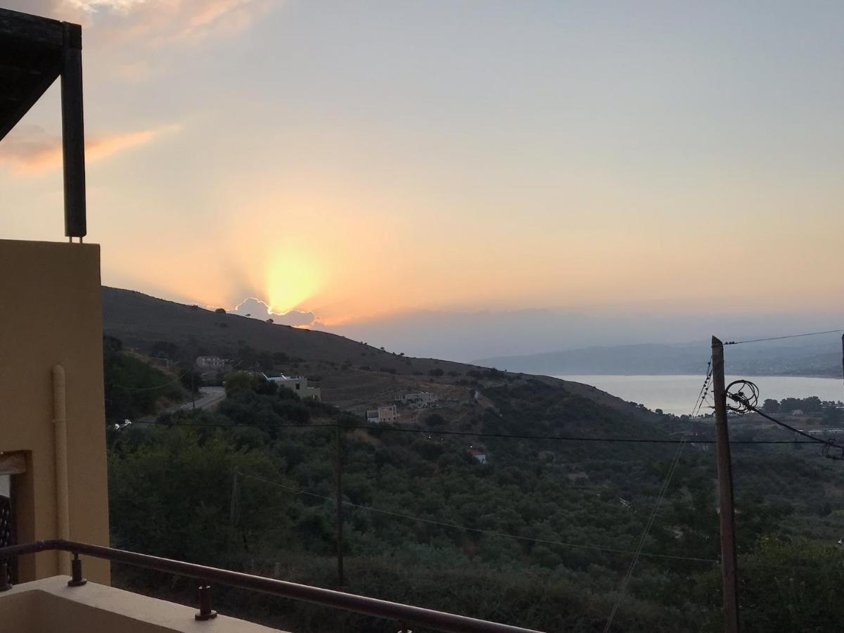 Arbutus - Relaxing Apartment With Fantastic Views Georgioupoli Buitenkant foto