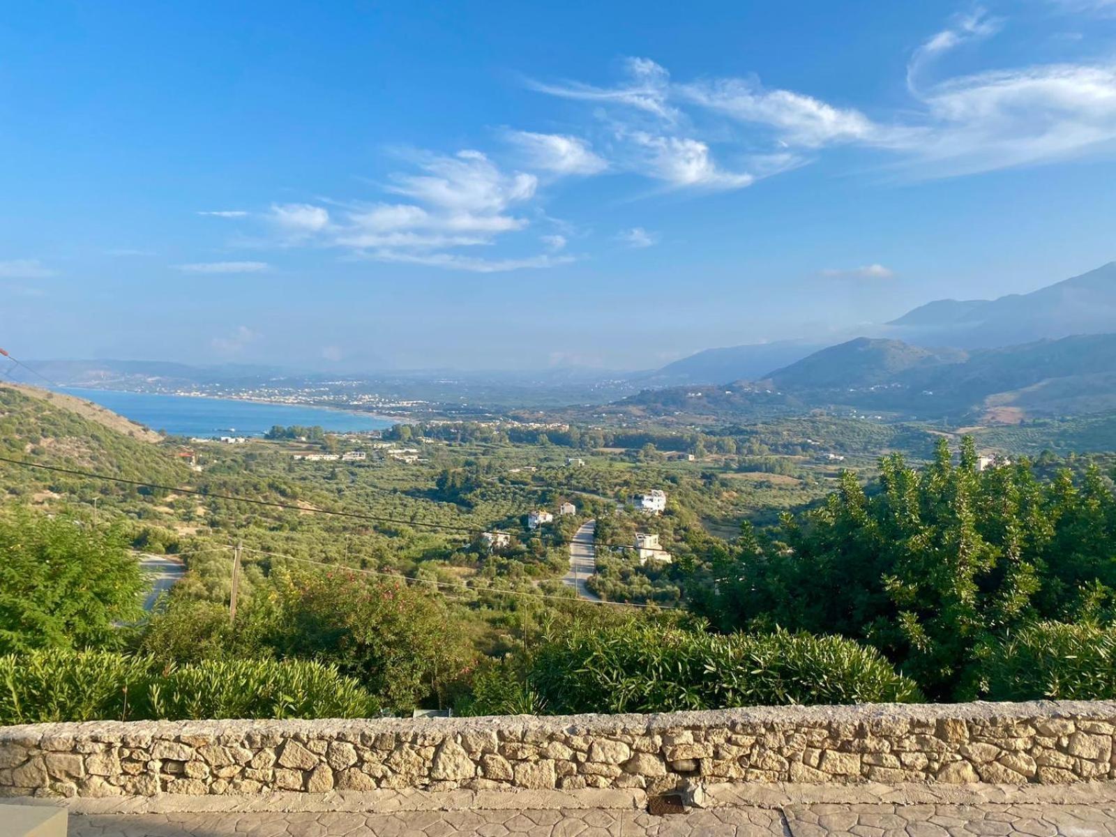 Arbutus - Relaxing Apartment With Fantastic Views Georgioupoli Buitenkant foto